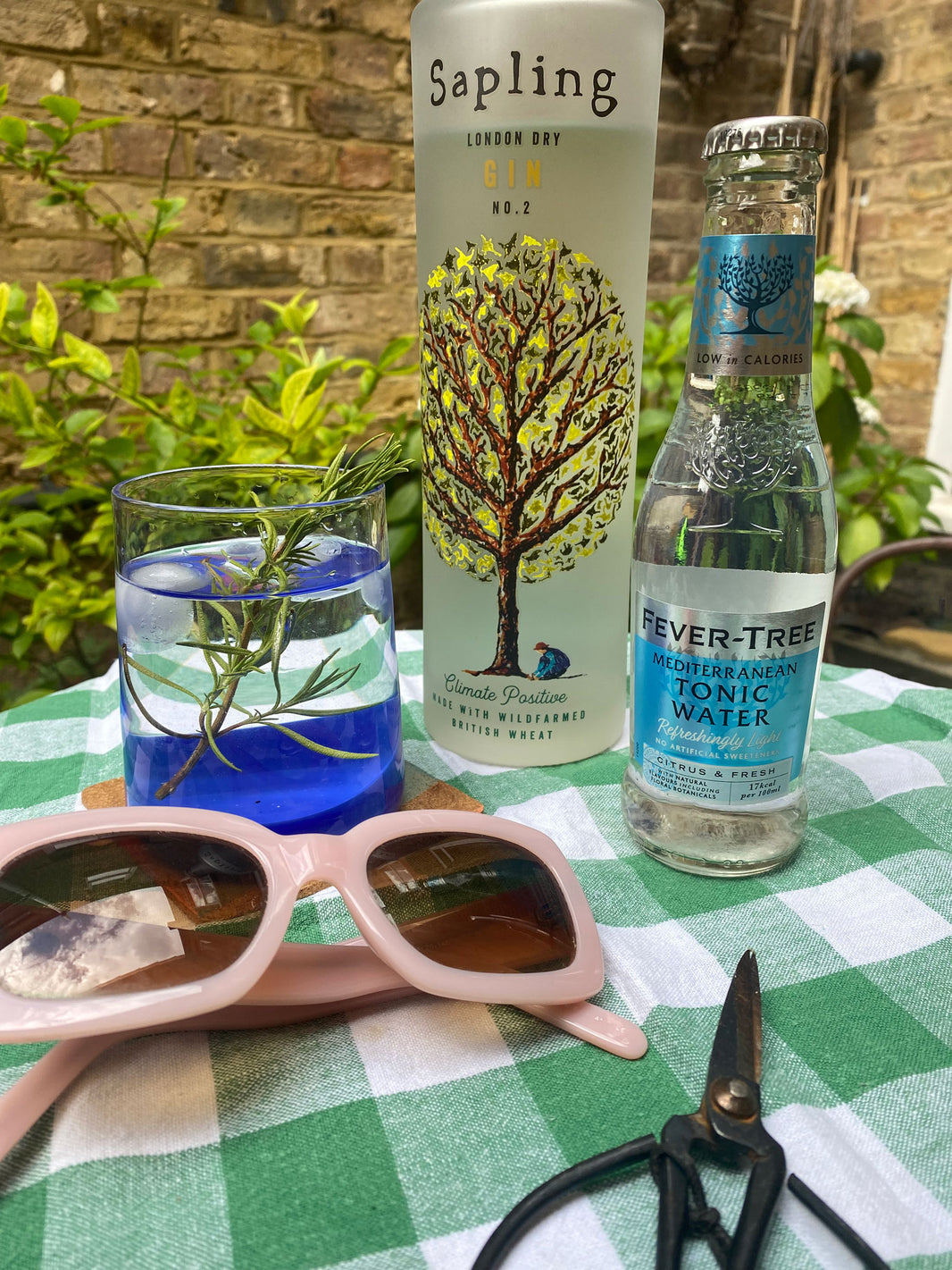How To Get Ready For A Garden Party The Eco-Friendly Way