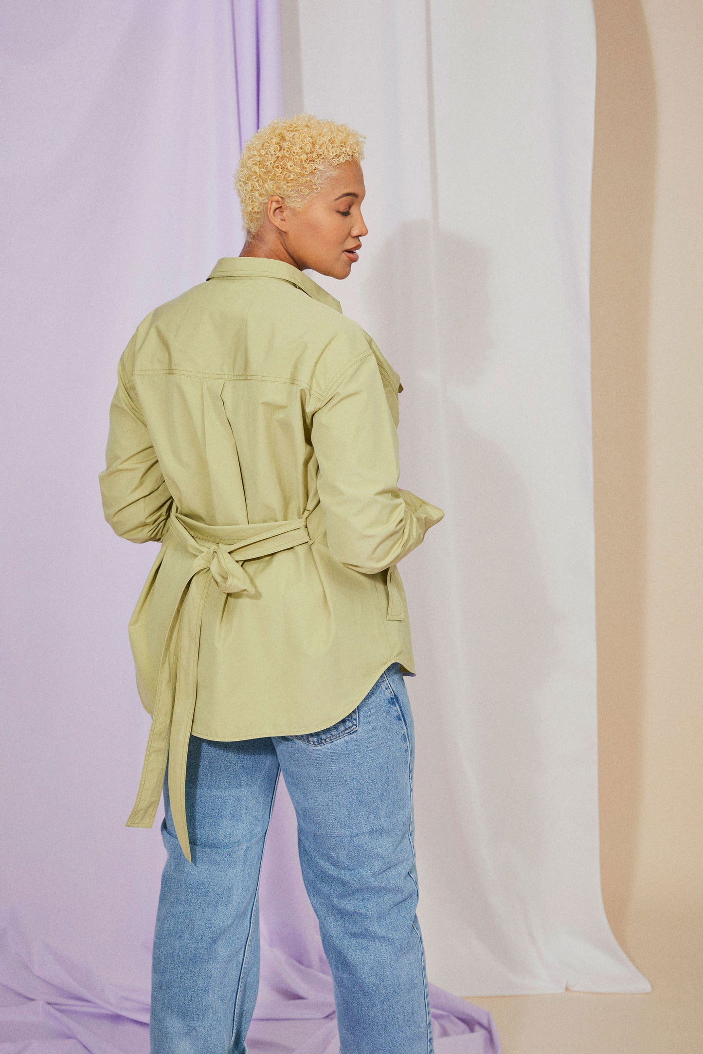 Women's Oversized Shirt, Olive Utility Shirt, Saywood Studio, Zadie Boyfriend Shirt, Khaki Olive Oversized Shirt. Back view, tied belt.